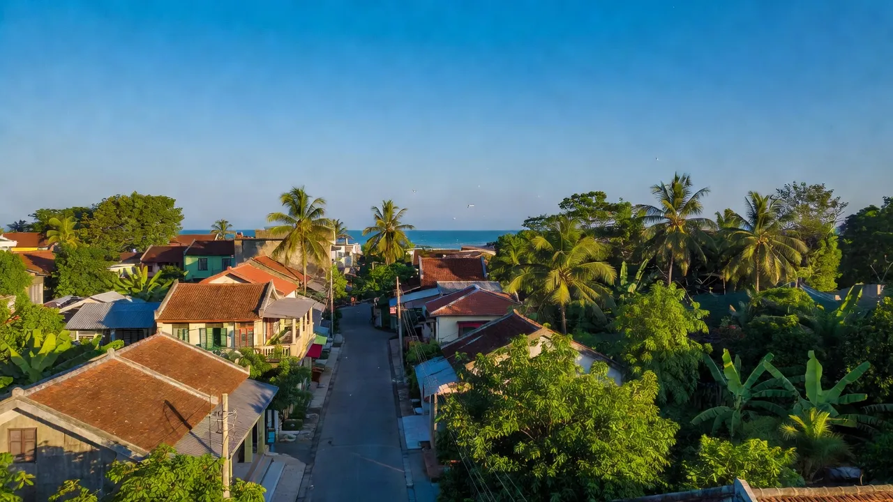 Khung cảnh Phường Long Tâm, Bà Rịa với cây xanh, nhà cửa và bầu trời xanh.