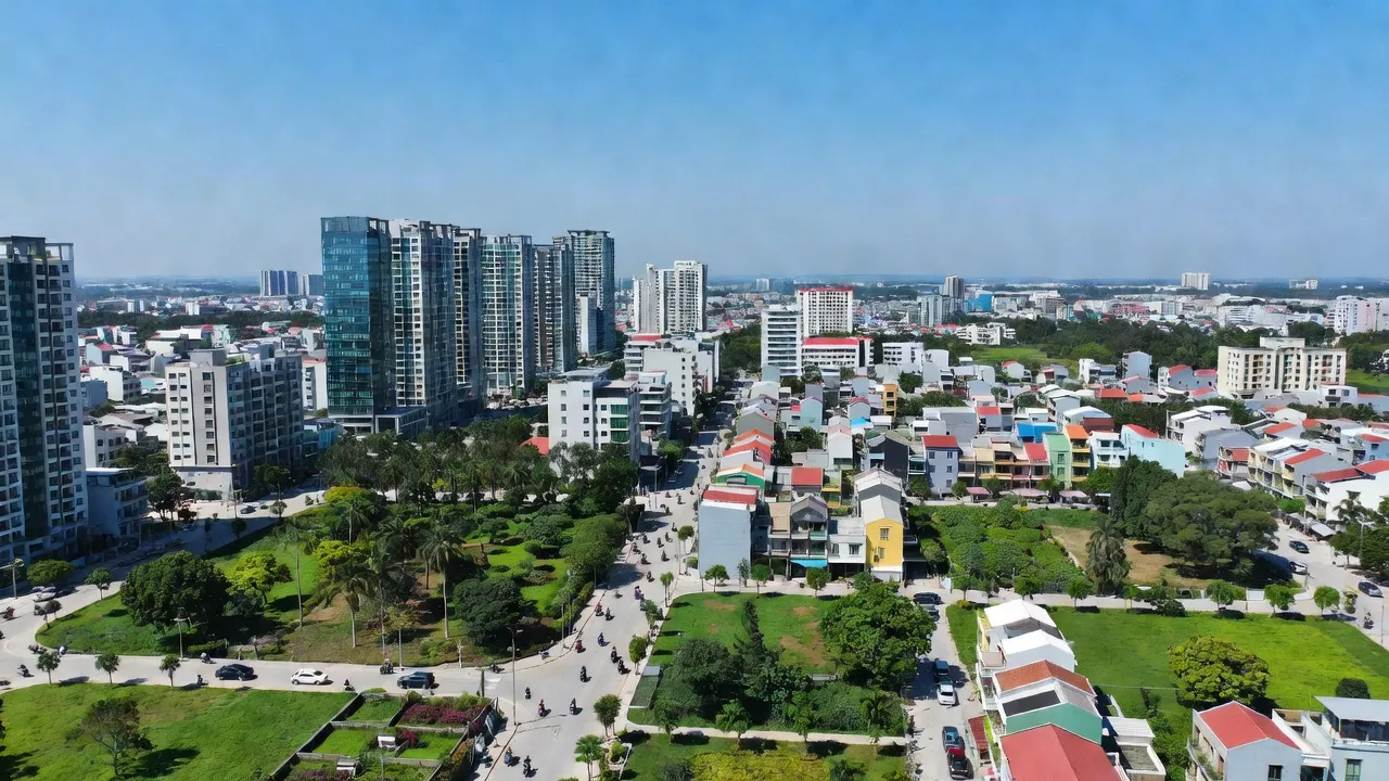 Quang cảnh phường Nguyễn Văn Cừ, Quy Nhơn, Bình Định với khu vực đô thị và không gian xanh.