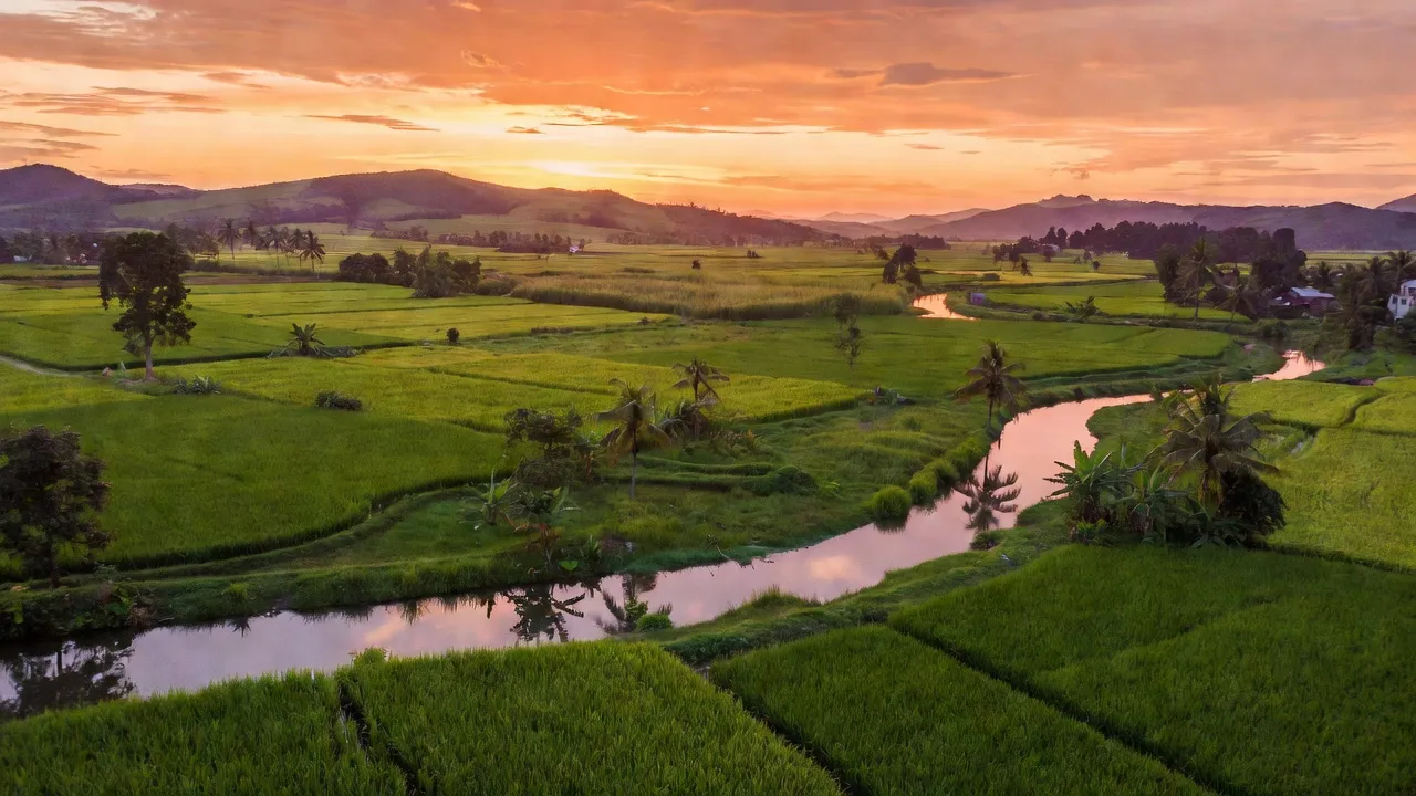 Thanh Tuyền, Dầu Tiếng, Bình Dương with Sai Gon River, lush countryside, and hills, ideal for tourism.