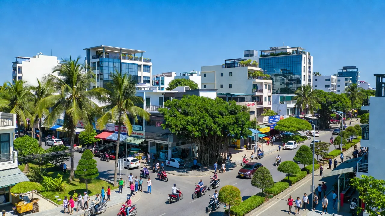 Cảnh quang Phường Lạc Đạo, Phan Thiết với kiến trúc hiện đại và không gian xanh, nhịp sống đô thị.