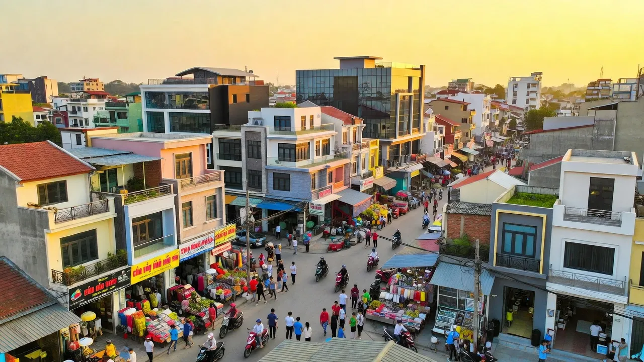 Xã Ninh Hiệp, huyện Gia Lâm, Hà Nội với nhịp sống sôi động và kiến trúc hiện đại.