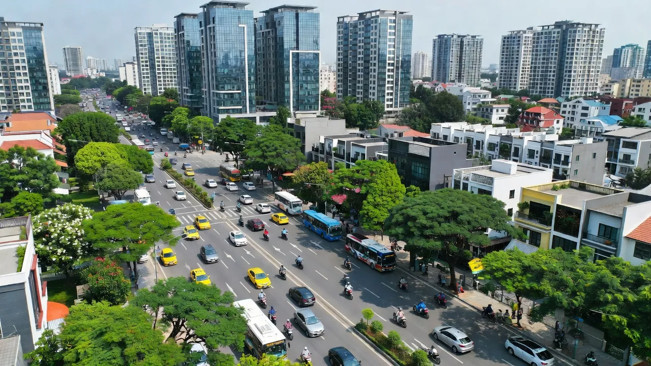 Phường Đại Mỗ, Quận Nam Từ Liêm, Hà Nội với con đường, cây xanh và nhà ở hiện đại.