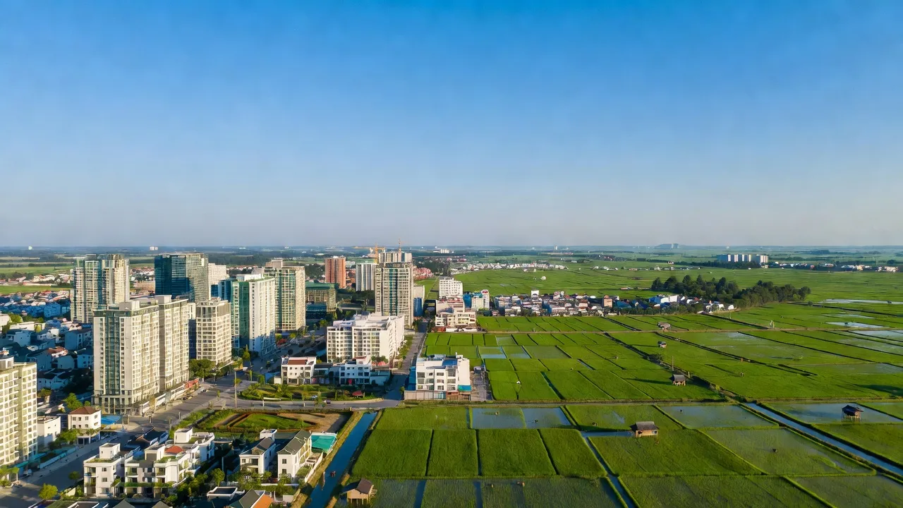 Khung cảnh Phường Trung Hưng, Sơn Tây, Hà Nội với khu đô thị và không gian xanh đẹp mắt.