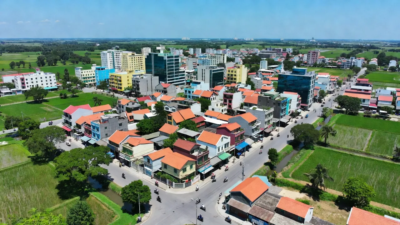 Phường Tân Dân, Thành phố Chí Linh, Hải Dương với cảnh quan đô thị và đường giao thông phát triển.