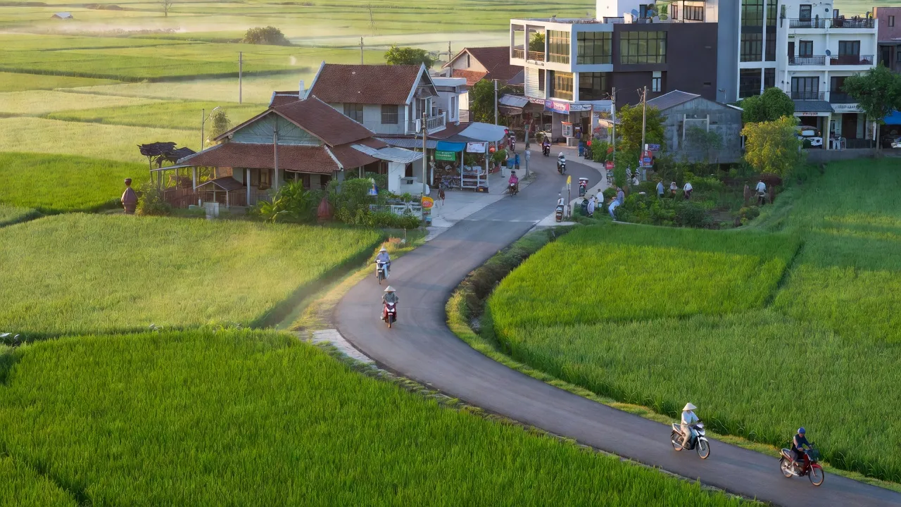 Xã Lạc Long, Kinh Môn, Hải Dương với cánh đồng xanh, nhà cửa, cuộc sống nông thôn hiện đại.