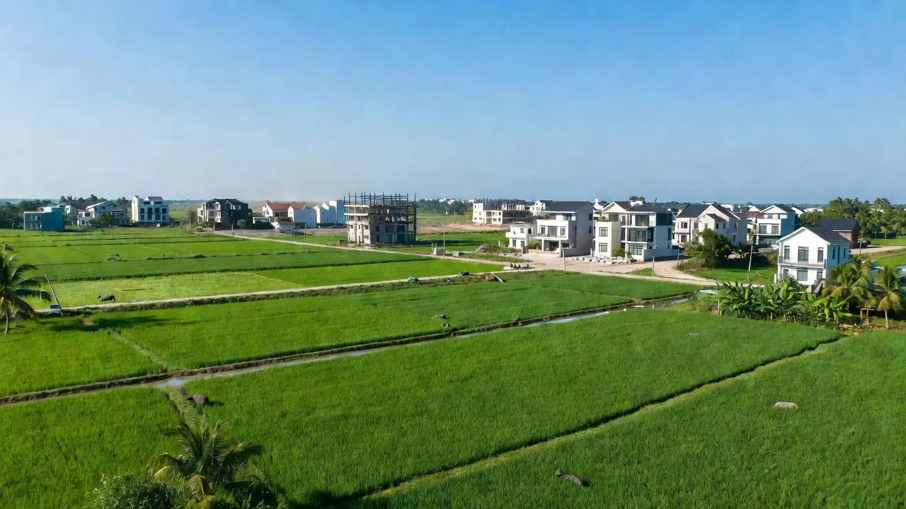 Phạm Văn Hai - hình ảnh minh họa 1