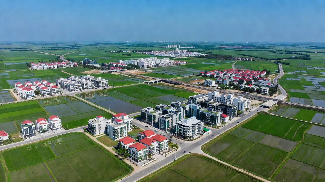 Toàn cảnh xã Vĩnh Lộc B, huyện Bình Chánh, thành phố Hồ Chí Minh, với cảnh quan xanh tươi và đô thị hóa.