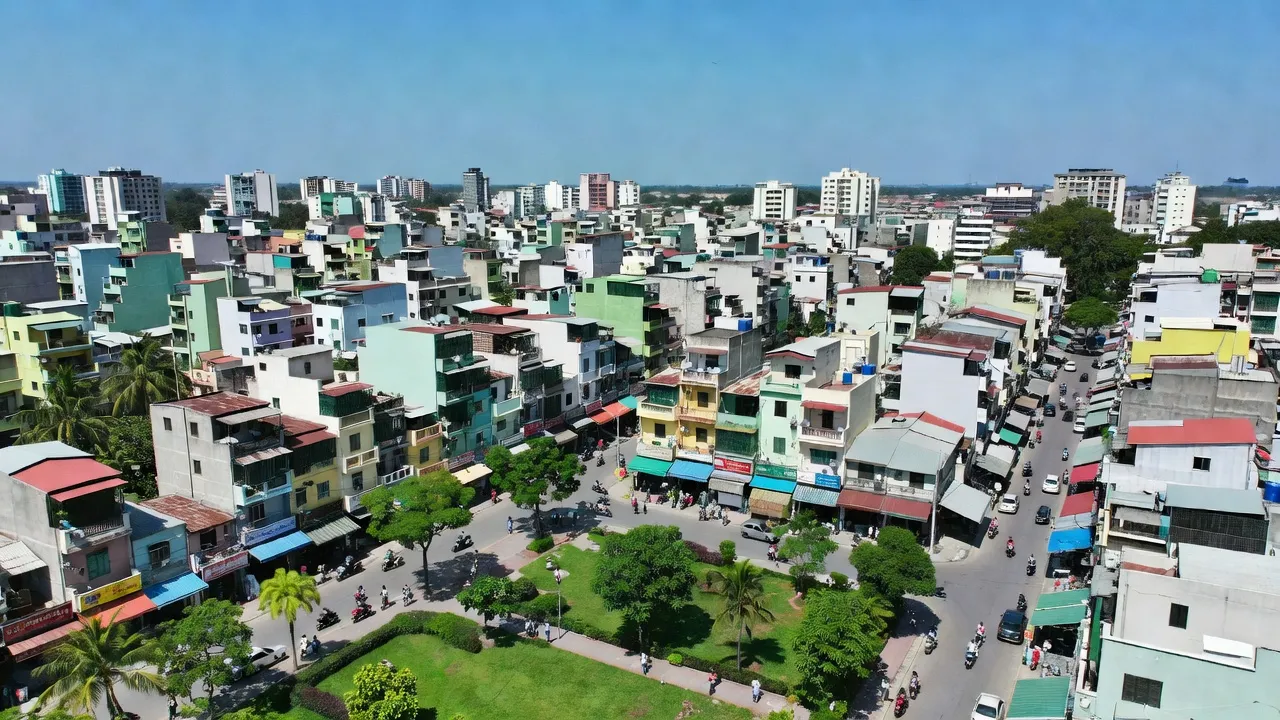 Phường Bình Trị Đông, quận Bình Tân, Thành phố Hồ Chí Minh với khu dân cư nhộn nhịp và không gian xanh.
