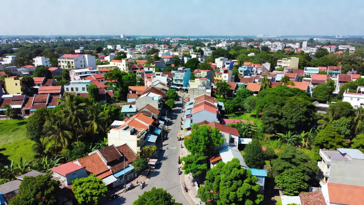 Phường Phú Hội, Quận Thuận Hóa, Thành phố Huế, với cảnh quan đô thị sinh động và không gian xanh