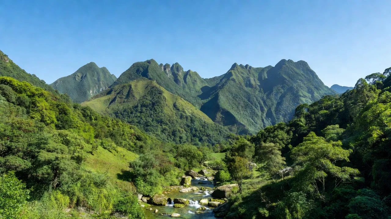 Cảnh núi non hùng vĩ ở xã Pa Vệ Sử, huyện Mường Tè, tỉnh Lai Châu, vùng biên giới Việt Nam.