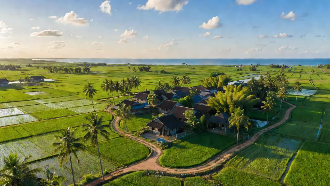 Khung cảnh làng Diễn Thái, huyện Diễn Châu, tỉnh Nghệ An với thiên nhiên xanh tươi và đồng ruộng.
