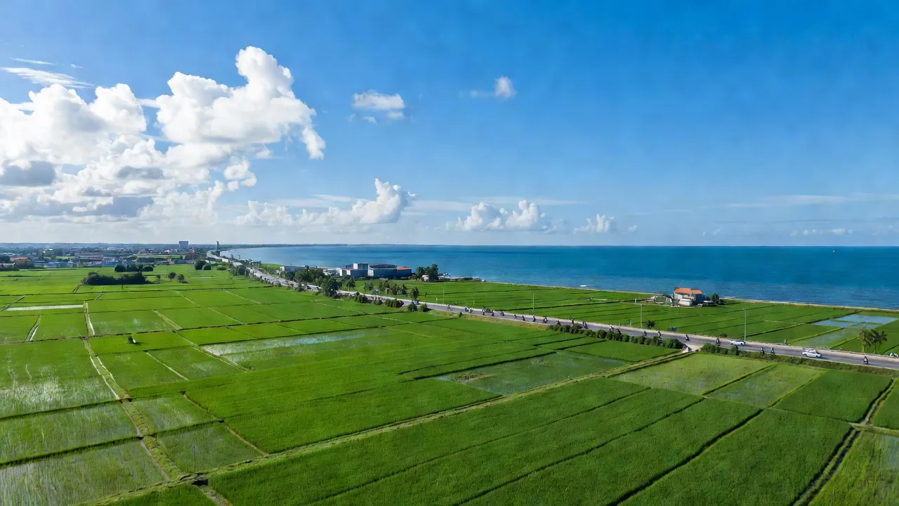 Cảnh đẹp huyện Nghi Lộc, Nghệ An, phía đông nam Việt Nam, đồng bằng ven biển, đường cao tốc Diễn.
