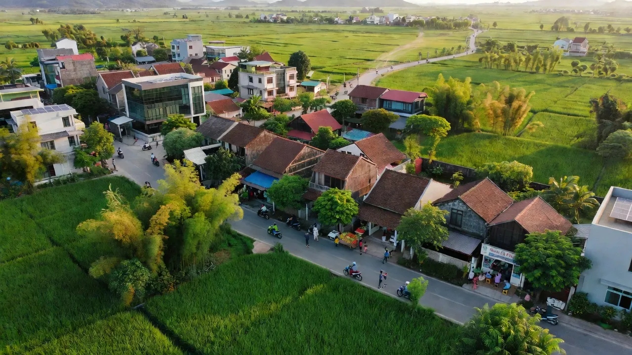 Phường Quang Tiến ở thị xã Thái Hoà, tỉnh Nghệ An, với cảnh quan xanh tươi và nhịp sống cộng đồng.