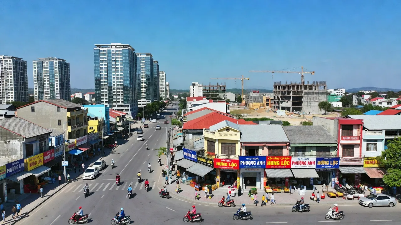Khung cảnh Phường Hưng Lộc, Thành phố Vinh, Nghệ An với phát triển đô thị sôi động.