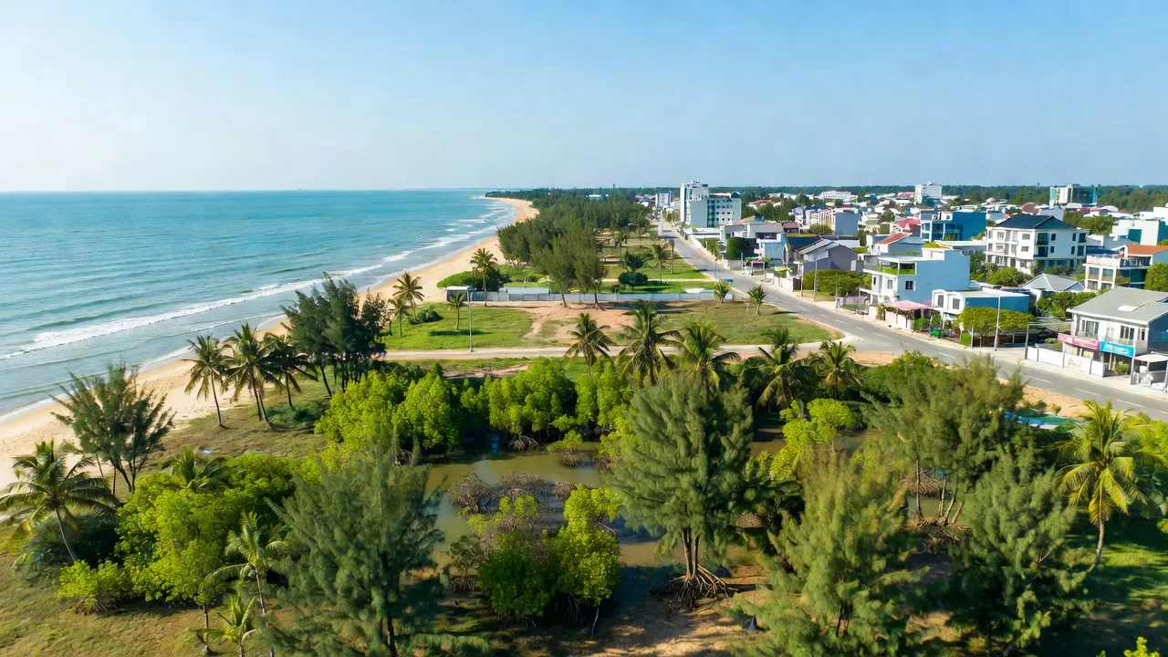 Quang cảnh xã Quảng Văn, Thị xã Ba Đồn, tỉnh Quảng Bình với vẻ đẹp tự nhiên và sự phát triển đô thị.