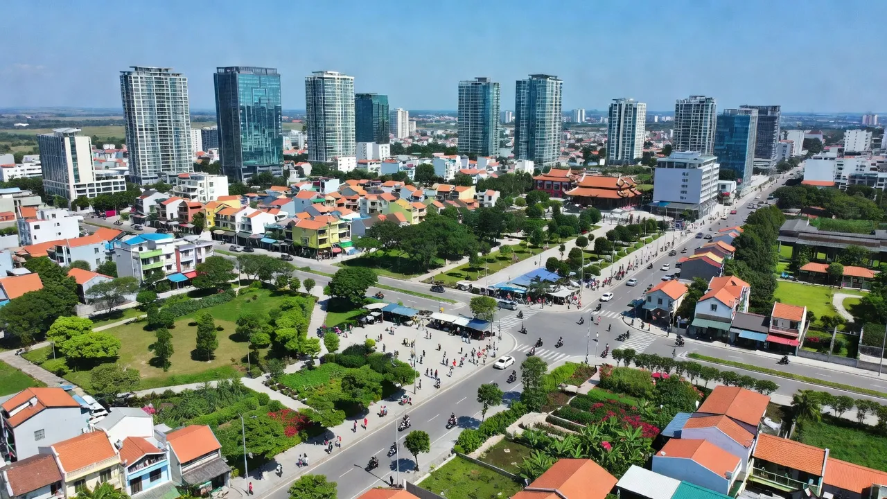 Khung cảnh Bắc Lý, Đồng Hới với kiến trúc hiện đại và không gian dân cư gần trung tâm thành phố.