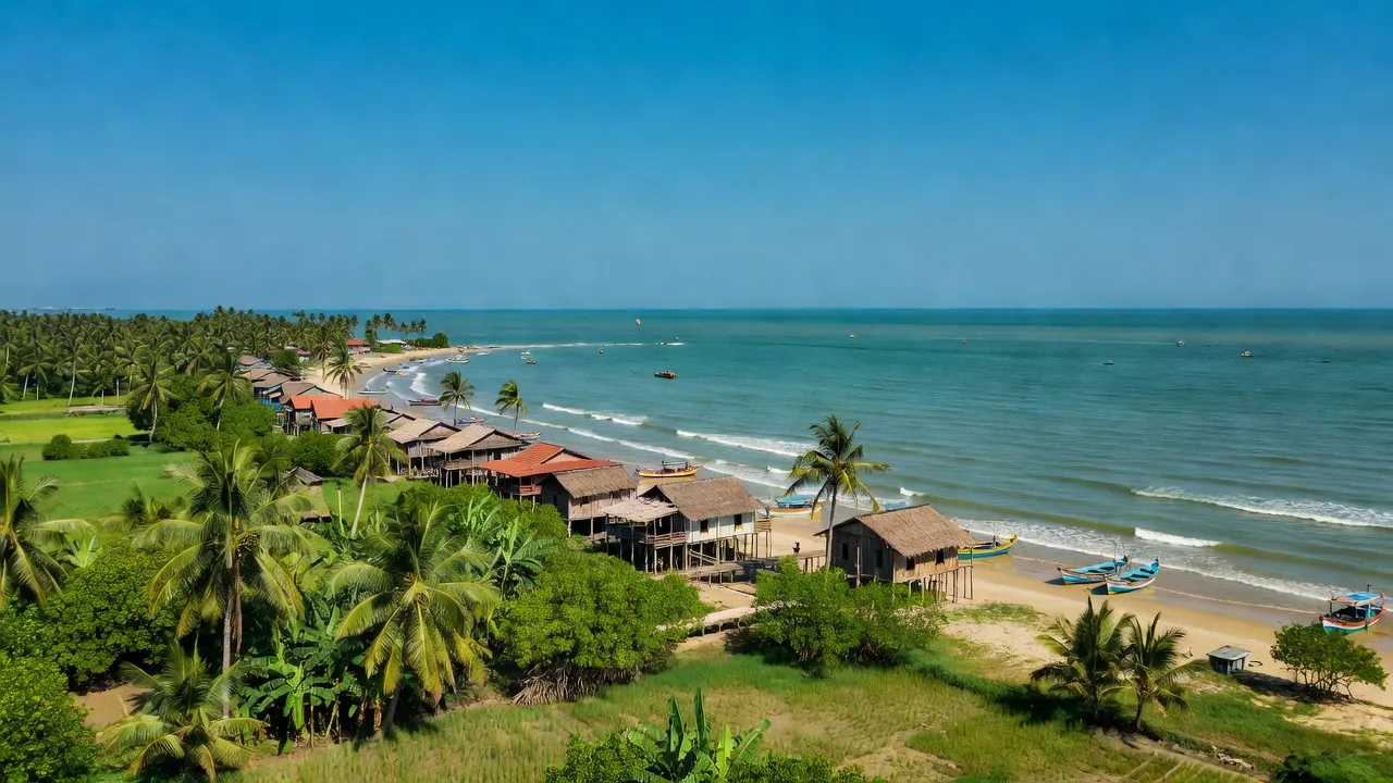 Khung cảnh huyện Vĩnh Linh, Quảng Trị với biển Đông, nhà truyền thống, và thiên nhiên tươi đẹp.